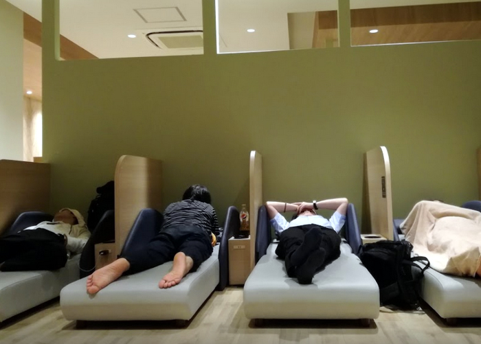 スーパー銭湯 東京 おふろの王様大井町店 ほぼ24時間営業なのでここで寝てる人が多い