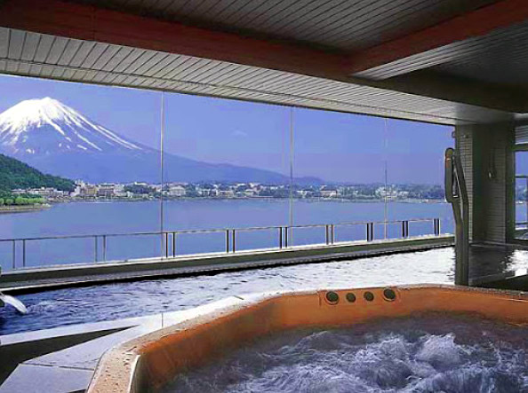 ホテル美富士園 河口湖 温泉 日帰り 富士山と河口湖を一望の内風呂