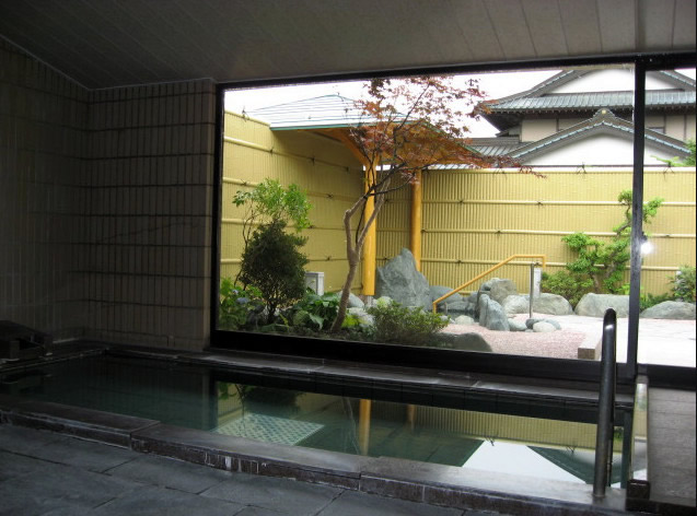 富士と湖の宿 多賀扇 山中湖 温泉 日帰り 柔らかい泉質の人工温泉の内風呂