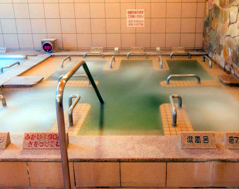スーパー銭湯 埼玉 スパロイヤル川口 内風呂は男女それぞれ4種