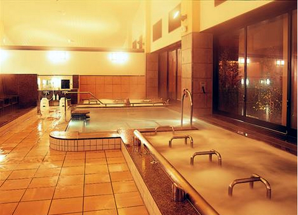 スーパー銭湯 埼玉 熊谷温泉湯楽の里 内風呂には炭酸泉もあります