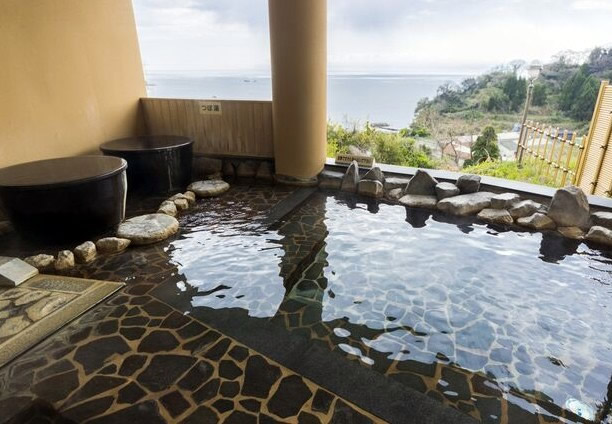 九殿浜温泉 ひみのはな 氷見 温泉 日帰り 美しい富山湾の景色を望める露天風呂