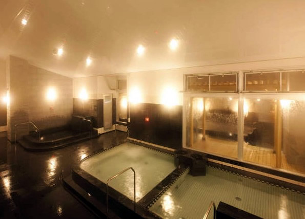 サウナ＆カプセルホテル キュア国分町 仙台 温泉 日帰り ゆったり堪能できる広さの内風呂