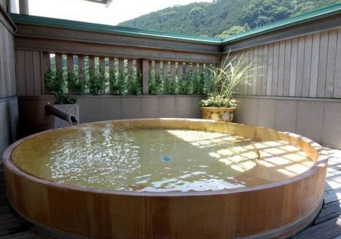 萩姫の湯 栄楽館 磐梯熱海 温泉 日帰り 畳敷きが気持ちのよい内風呂