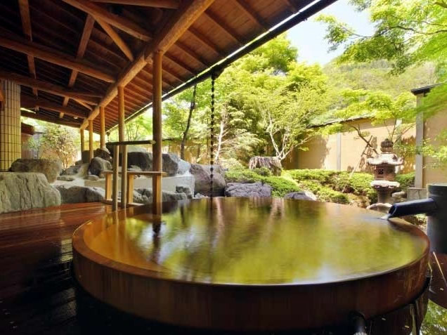 ホテル華の湯 磐梯熱海 温泉 日帰り 日本庭園に13個もある露天風呂