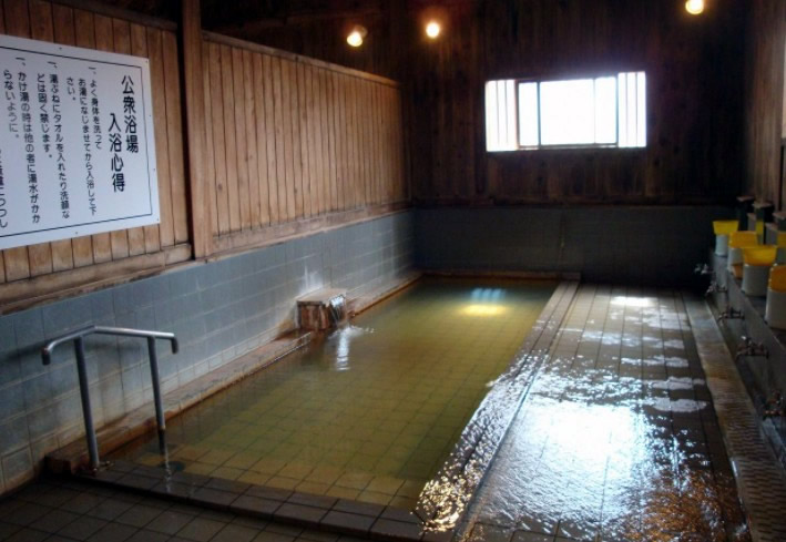 壽の湯 遠刈田温泉 温泉 日帰り 昔ながらの共同湯の雰囲気の内風呂