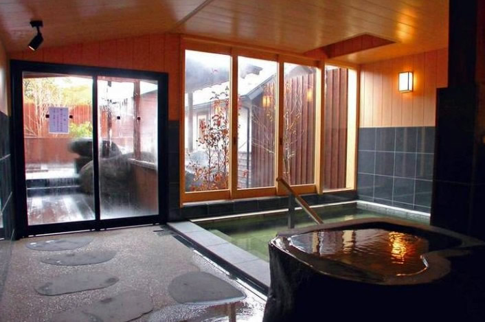 まほろばの湯 遠刈田温泉 温泉 日帰り 清潔感溢れる内風呂