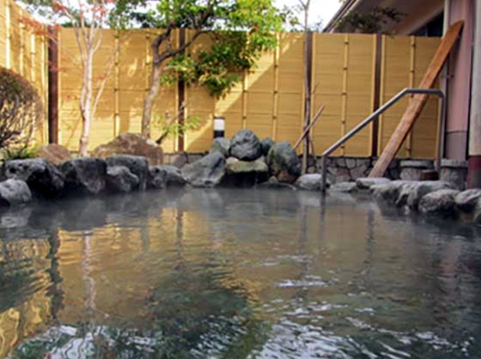 スーパー銭湯 茨城 八千代グリーンビレッジ憩遊館 露天風呂